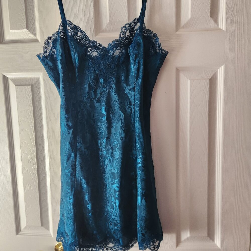 Vintage Victoria's Secret Gold Label Slip Lace Trim